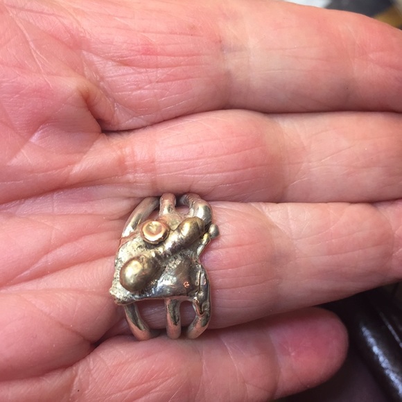 Ring - Picture 3 of 3